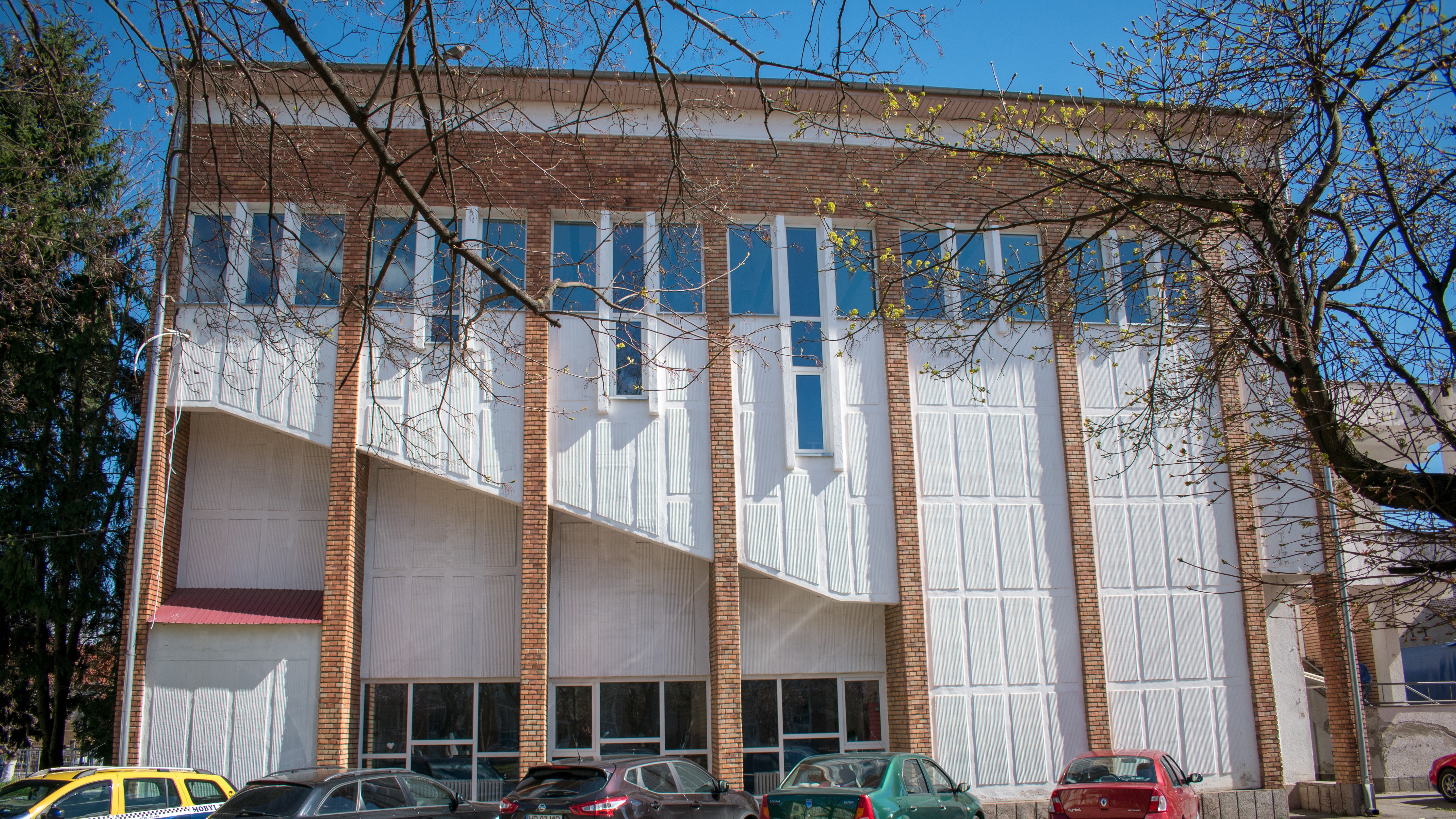 AULA MARE ȘI BIBLIOTECA